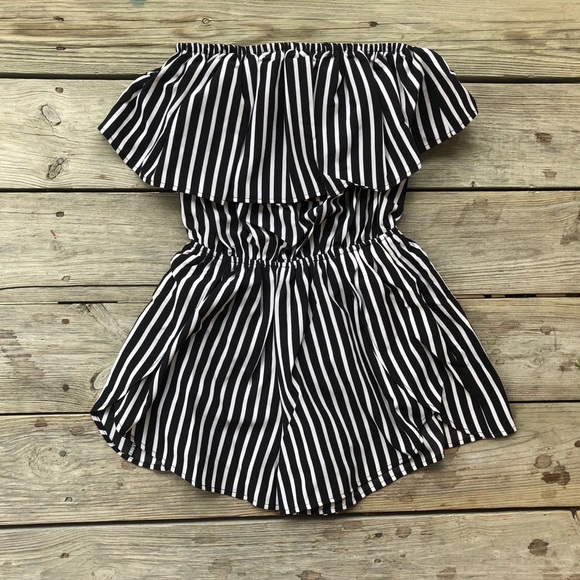 Pants - Strapless striped romper